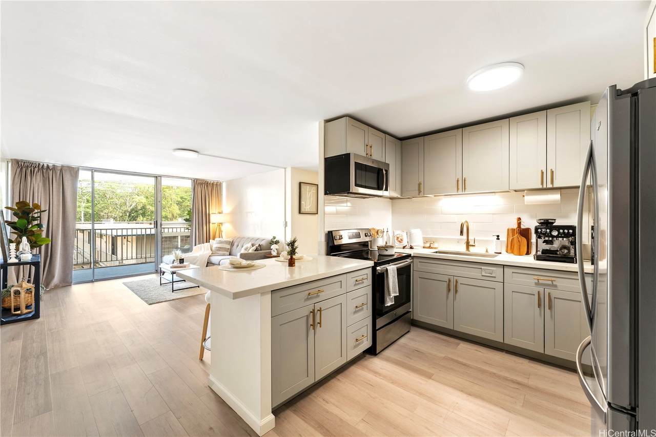 95-2031 Waikalani Place - Photo 1