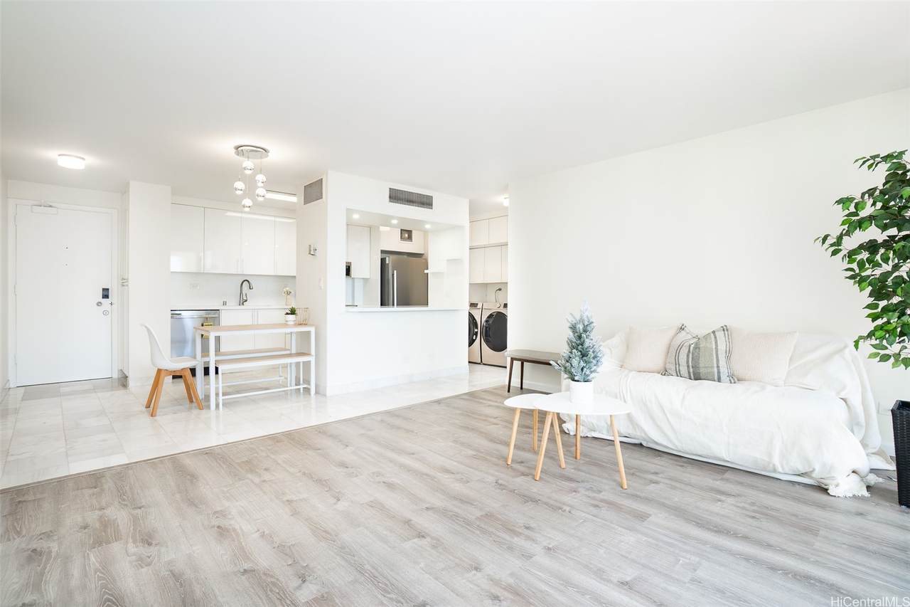 1561 Kanunu Street - Photo 1