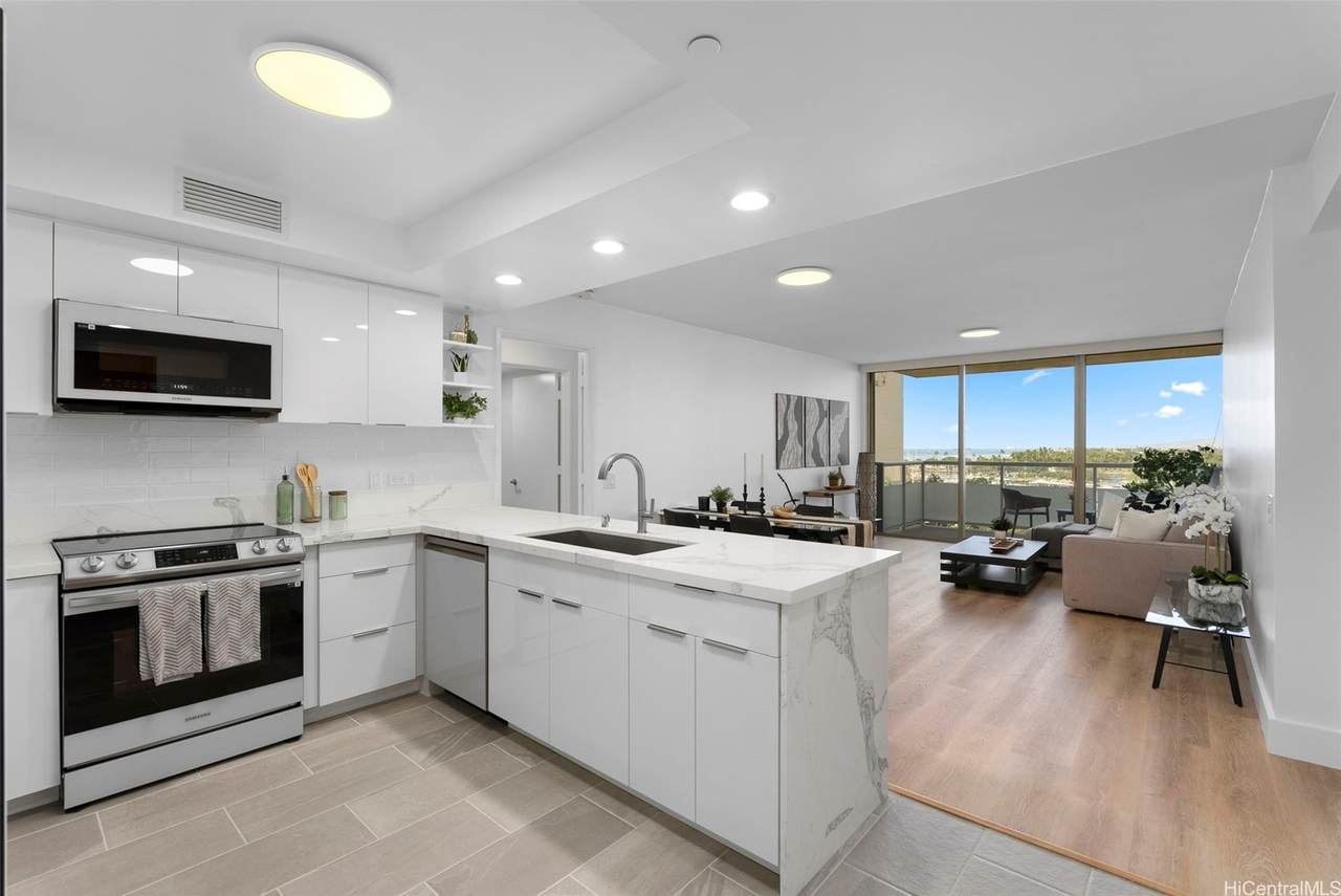 1551 Ala Wai Boulevard - Photo 1