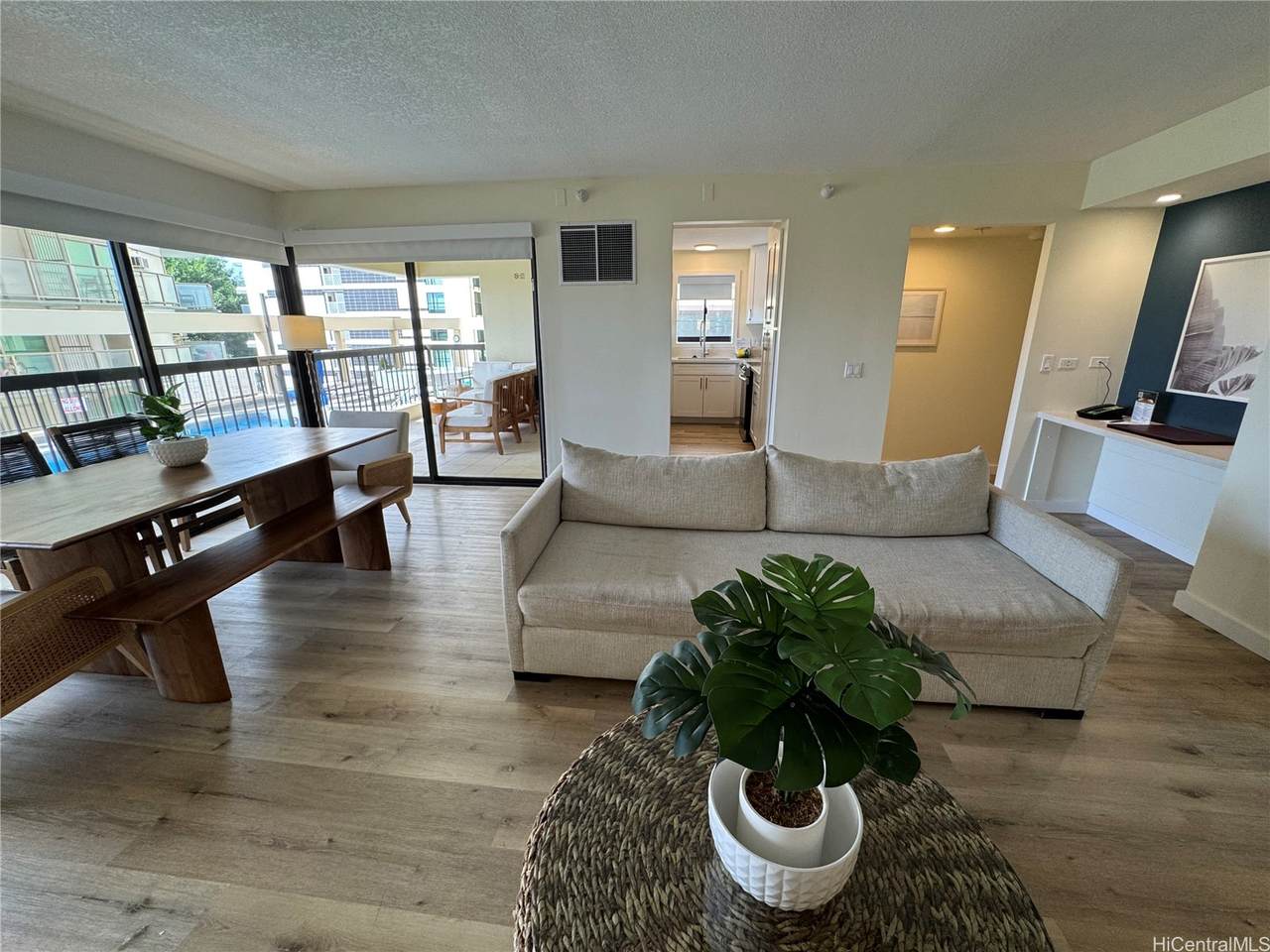 2470 Kalakaua Avenue - Photo 1