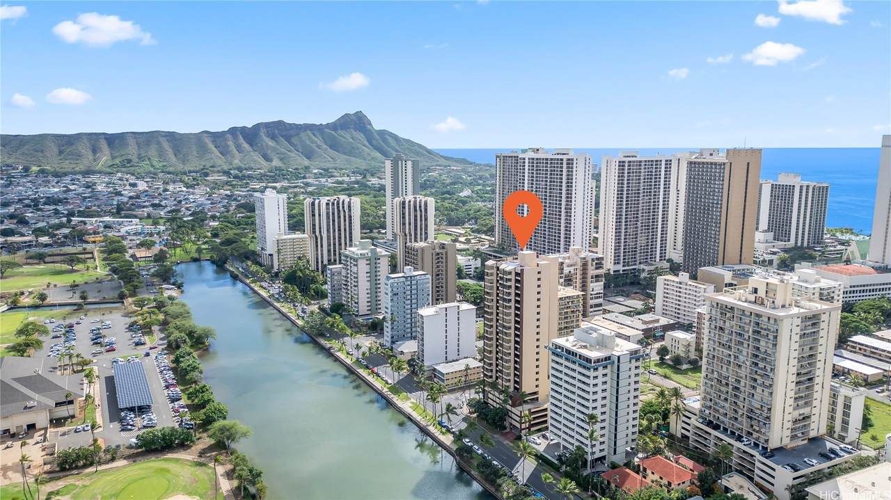 320 Liliuokalani Avenue - Photo 1