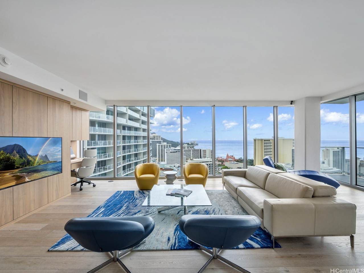 383 Kalaimoku Street - Photo 1