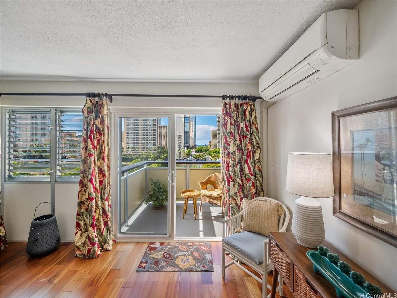 509 University Avenue - Photo 1