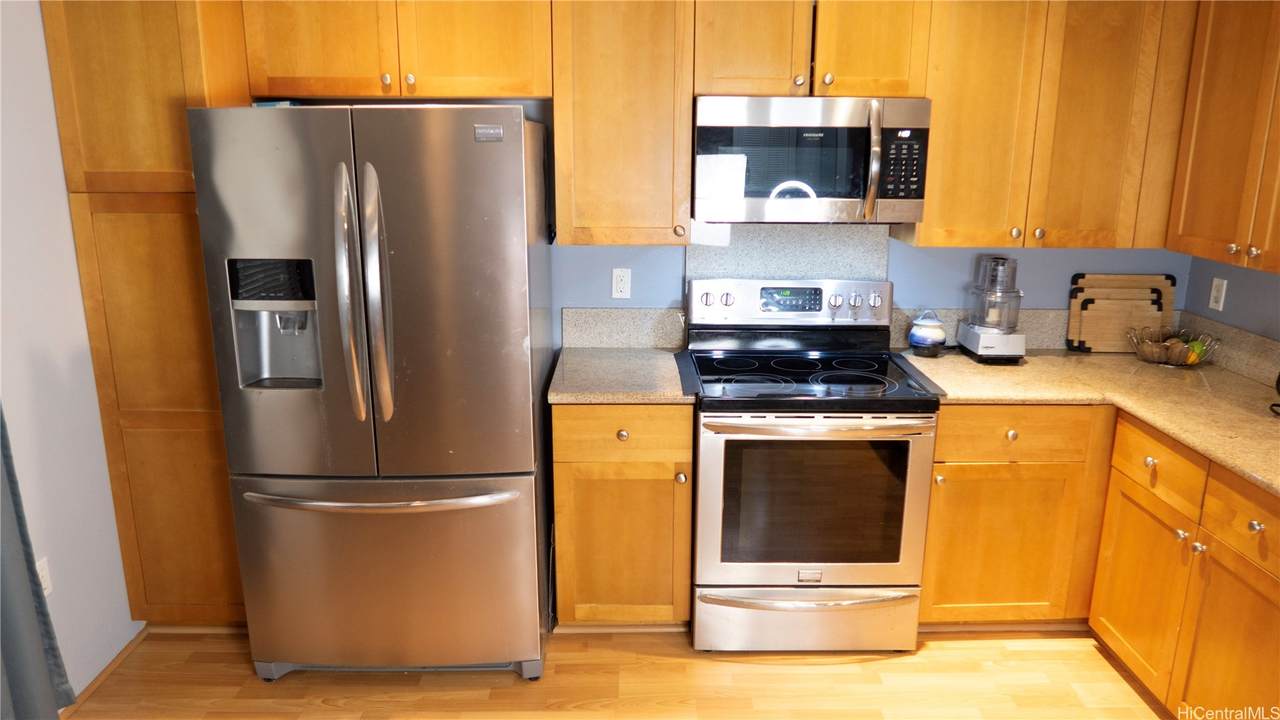 https://bt-photos.global.ssl.fastly.net/honolulu/1280_boomver_1_202600040-2.jpg