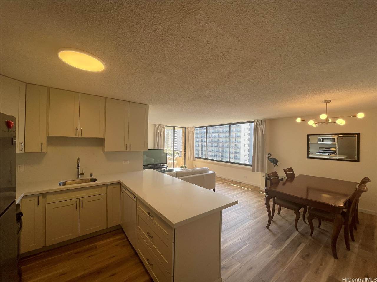 https://bt-photos.global.ssl.fastly.net/honolulu/1280_boomver_1_202600100-2.jpg