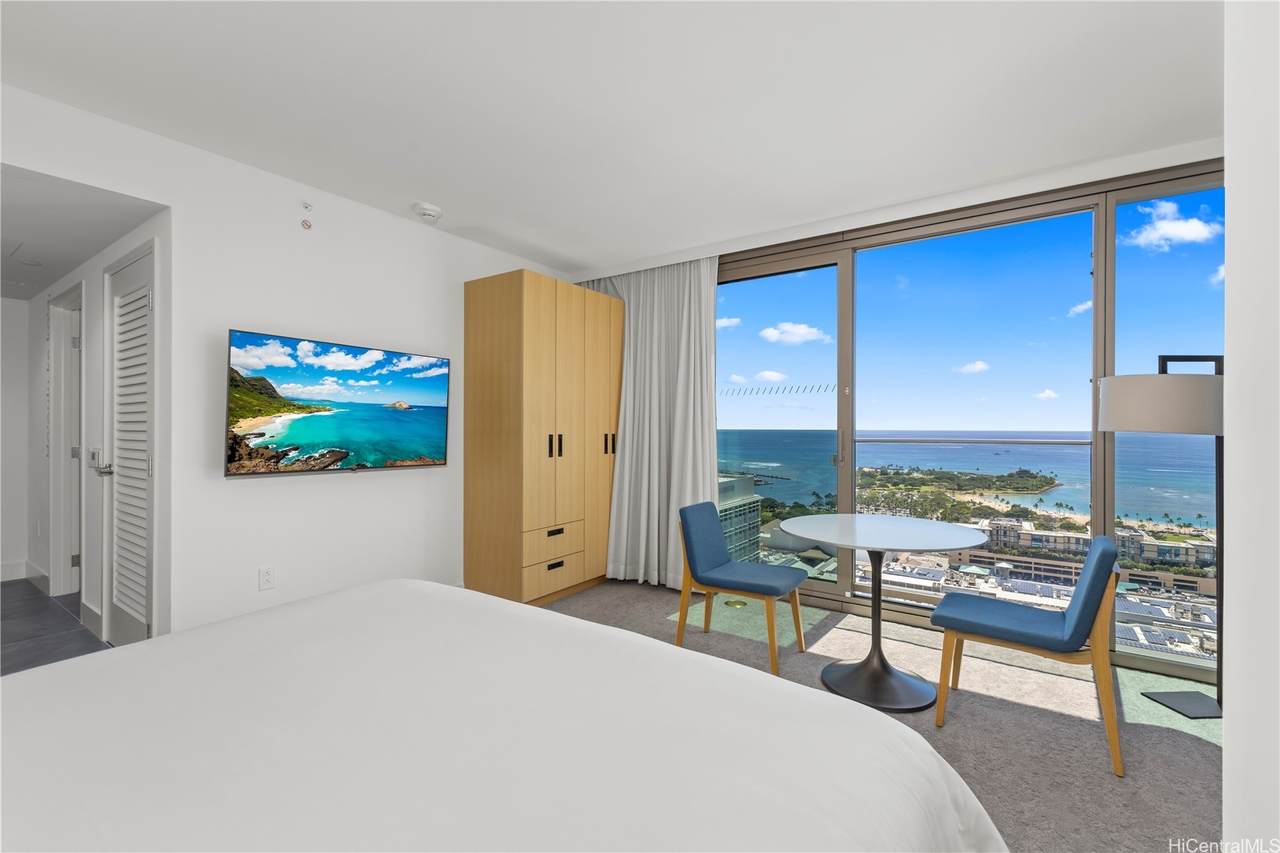 1390 Kapiolani Boulevard - Photo 1
