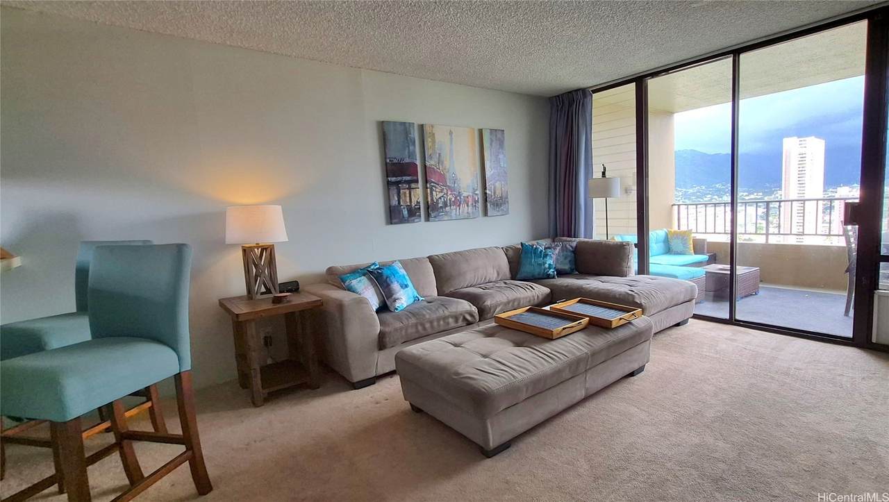 2121 Ala Wai Boulevard - Photo 1