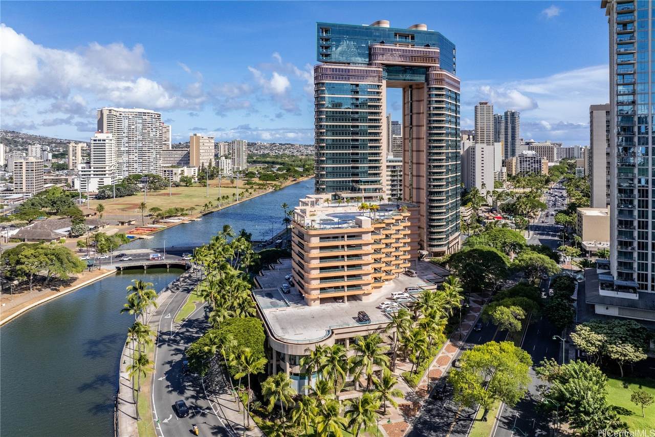 1888 Kalakaua Avenue - Photo 1
