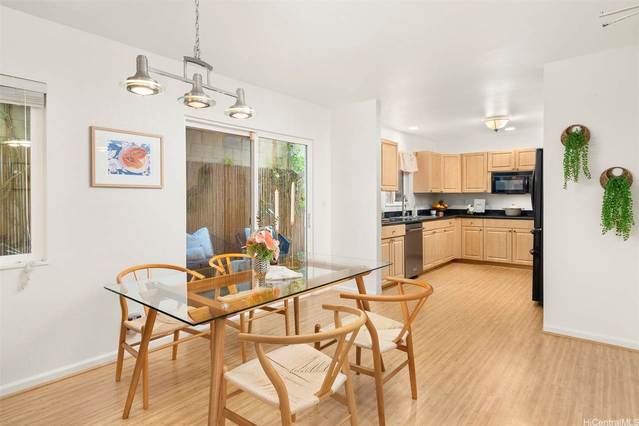 https://bt-photos.global.ssl.fastly.net/honolulu/1280_boomver_1_202600690-2.jpg