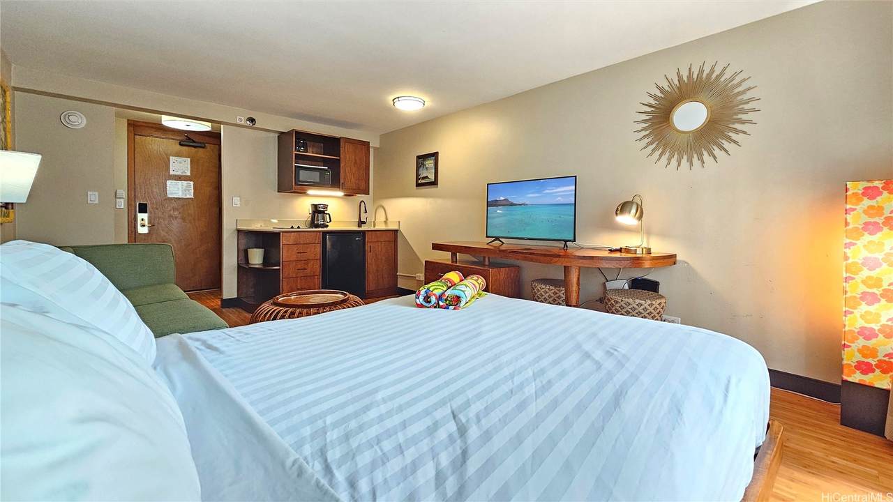 https://bt-photos.global.ssl.fastly.net/honolulu/1280_boomver_1_202600753-2.jpg