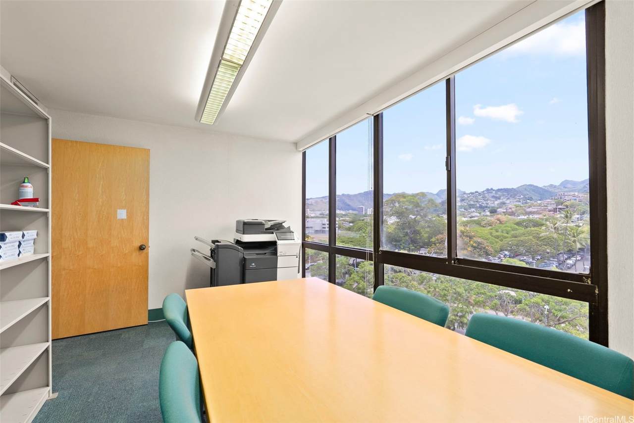 https://bt-photos.global.ssl.fastly.net/honolulu/1280_boomver_1_202600842-2.jpg