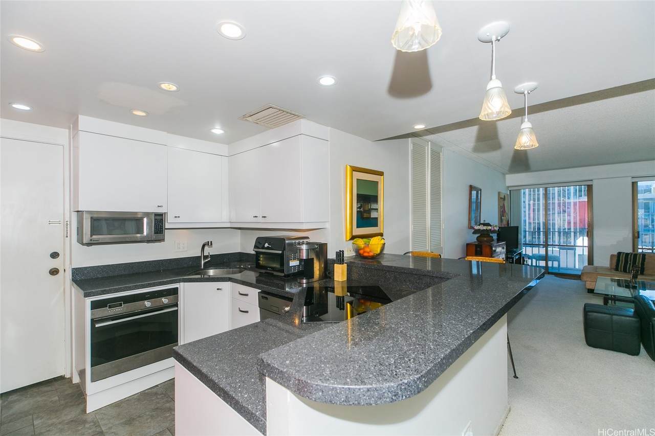 700 Richards Street - Photo 1