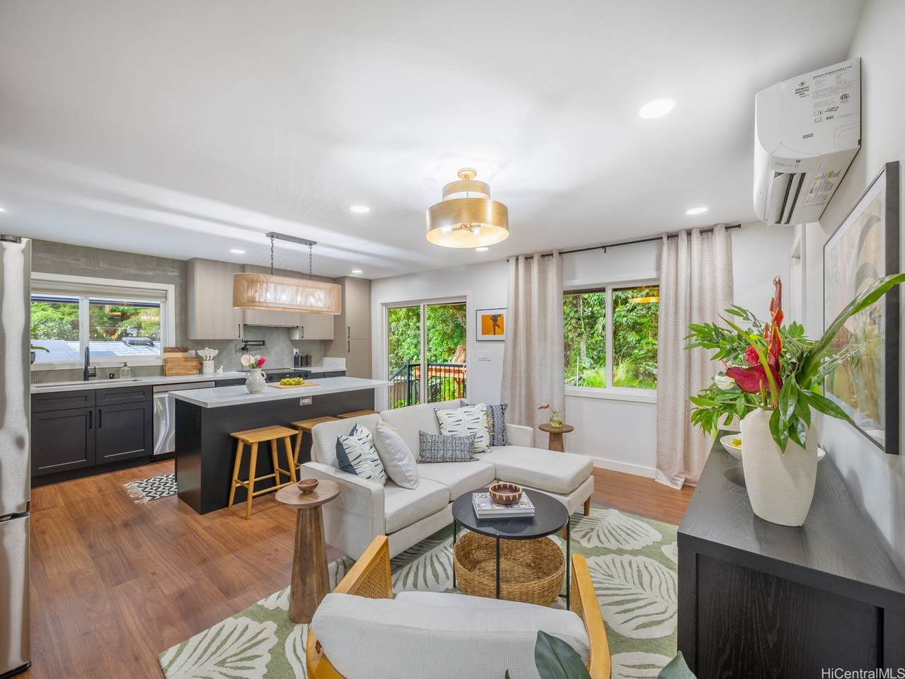 https://bt-photos.global.ssl.fastly.net/honolulu/1280_boomver_1_202601099-2.jpg