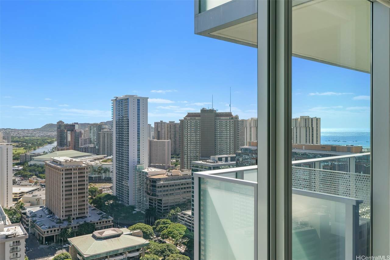 https://bt-photos.global.ssl.fastly.net/honolulu/1280_boomver_1_202601102-2.jpg