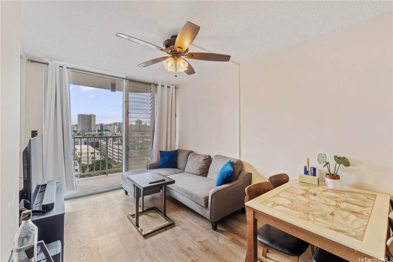 1535 Pensacola Street - Photo 1