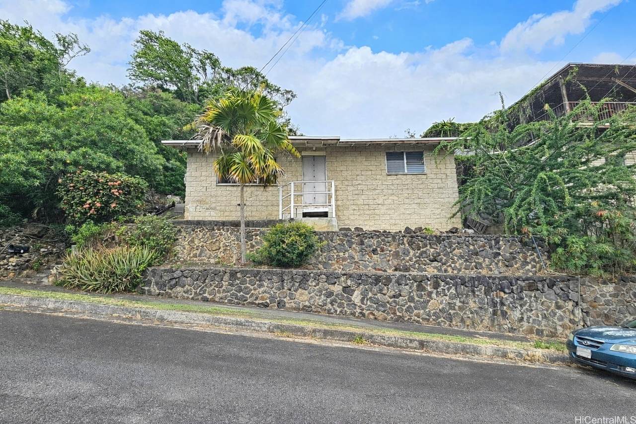 726 Iaukea Street - Photo 1