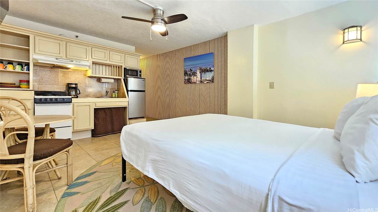 https://bt-photos.global.ssl.fastly.net/honolulu/1280_boomver_1_202601340-2.jpg