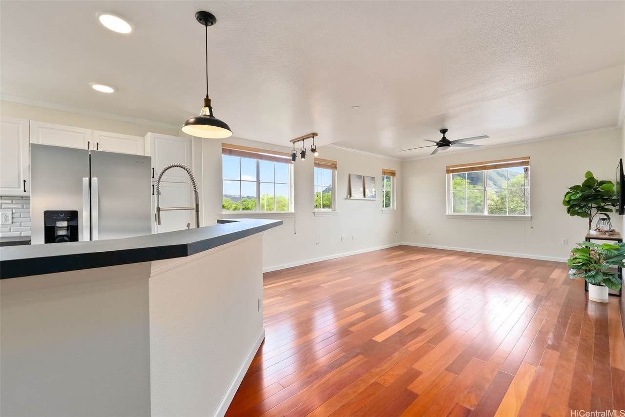 https://bt-photos.global.ssl.fastly.net/honolulu/1280_boomver_1_202601349-2.jpg