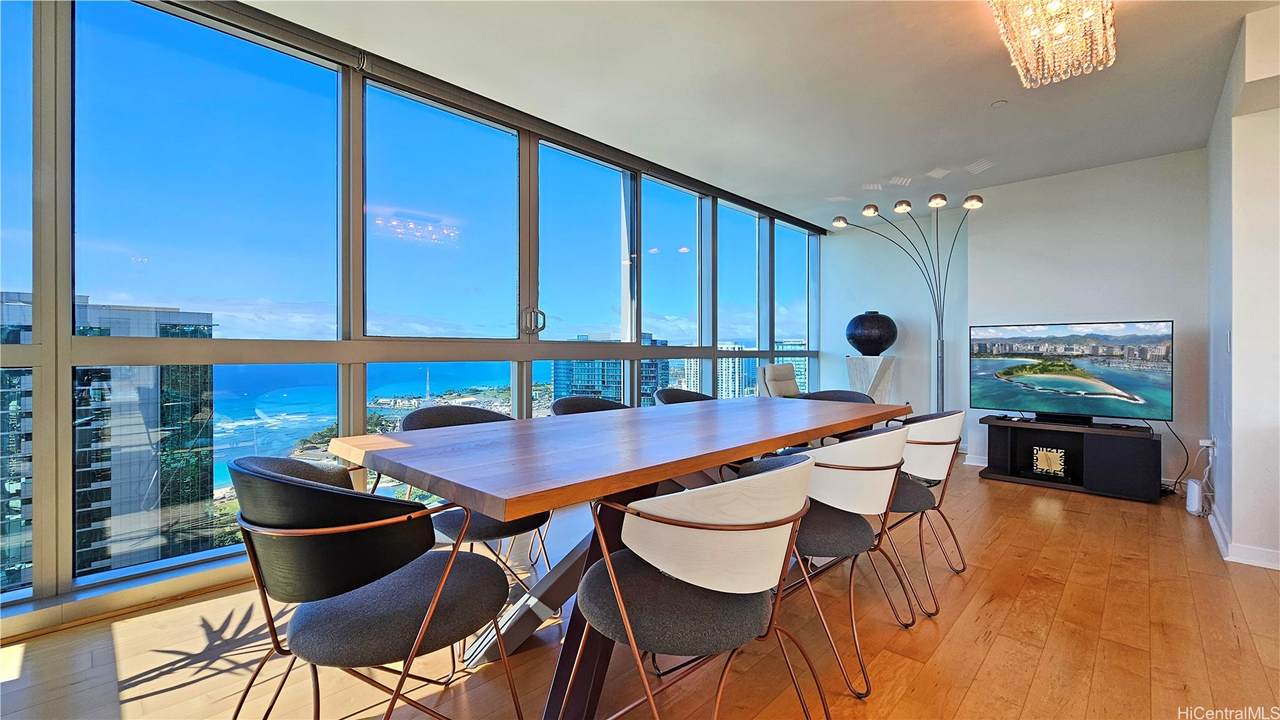 https://bt-photos.global.ssl.fastly.net/honolulu/1280_boomver_1_202601393-2.jpg