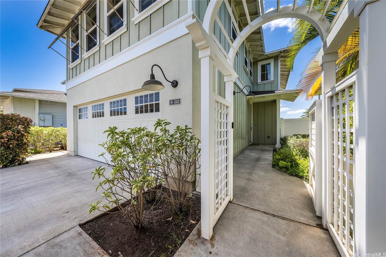 https://bt-photos.global.ssl.fastly.net/honolulu/1280_boomver_1_202601448-2.jpg