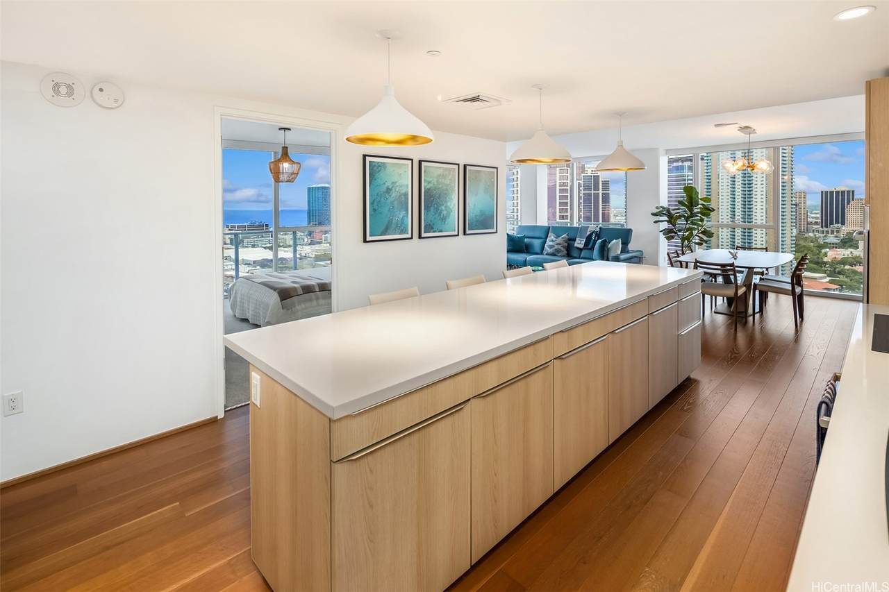 https://bt-photos.global.ssl.fastly.net/honolulu/1280_boomver_1_202601458-2.jpg