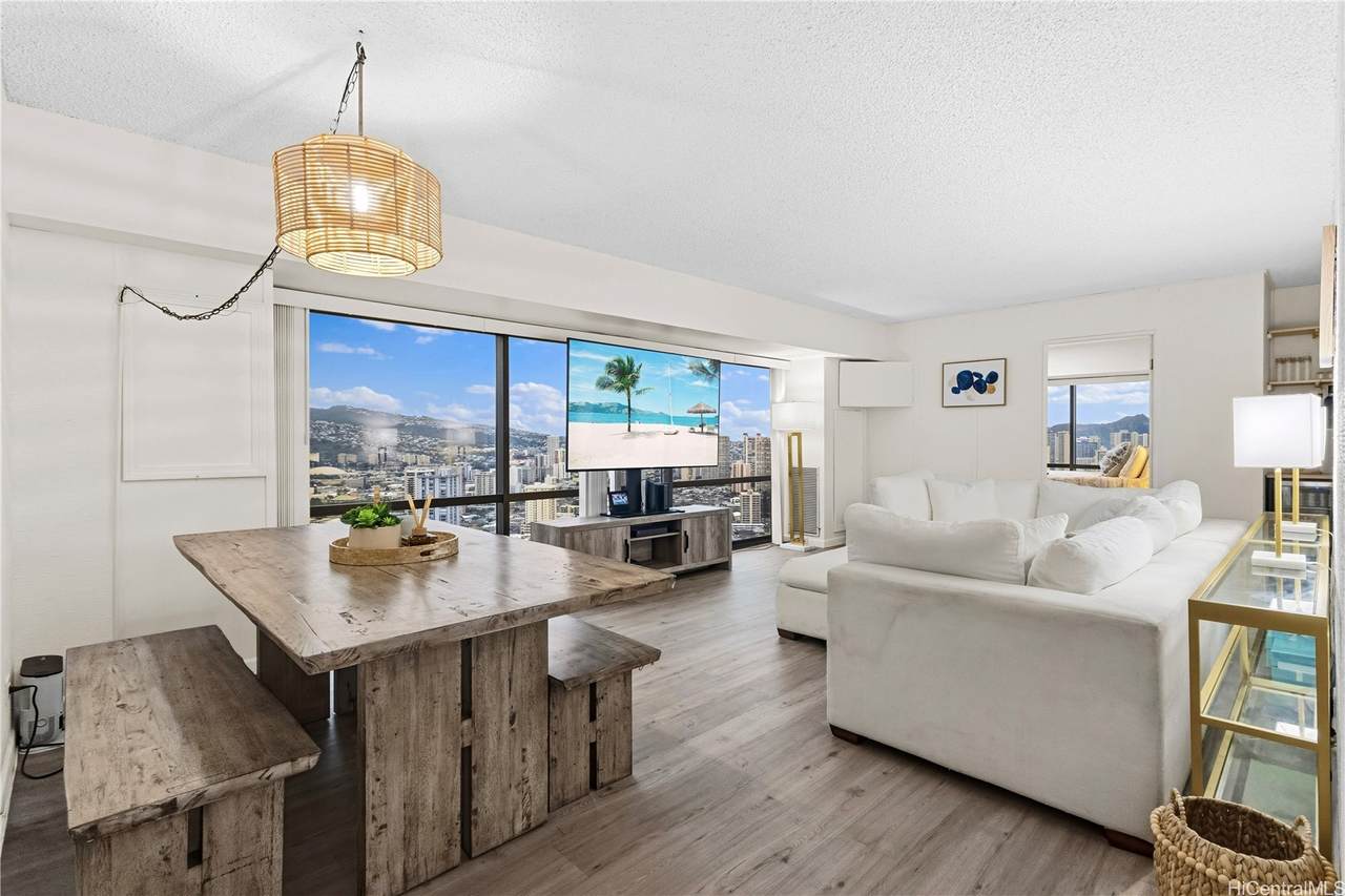 1750 Kalakaua Avenue - Photo 1