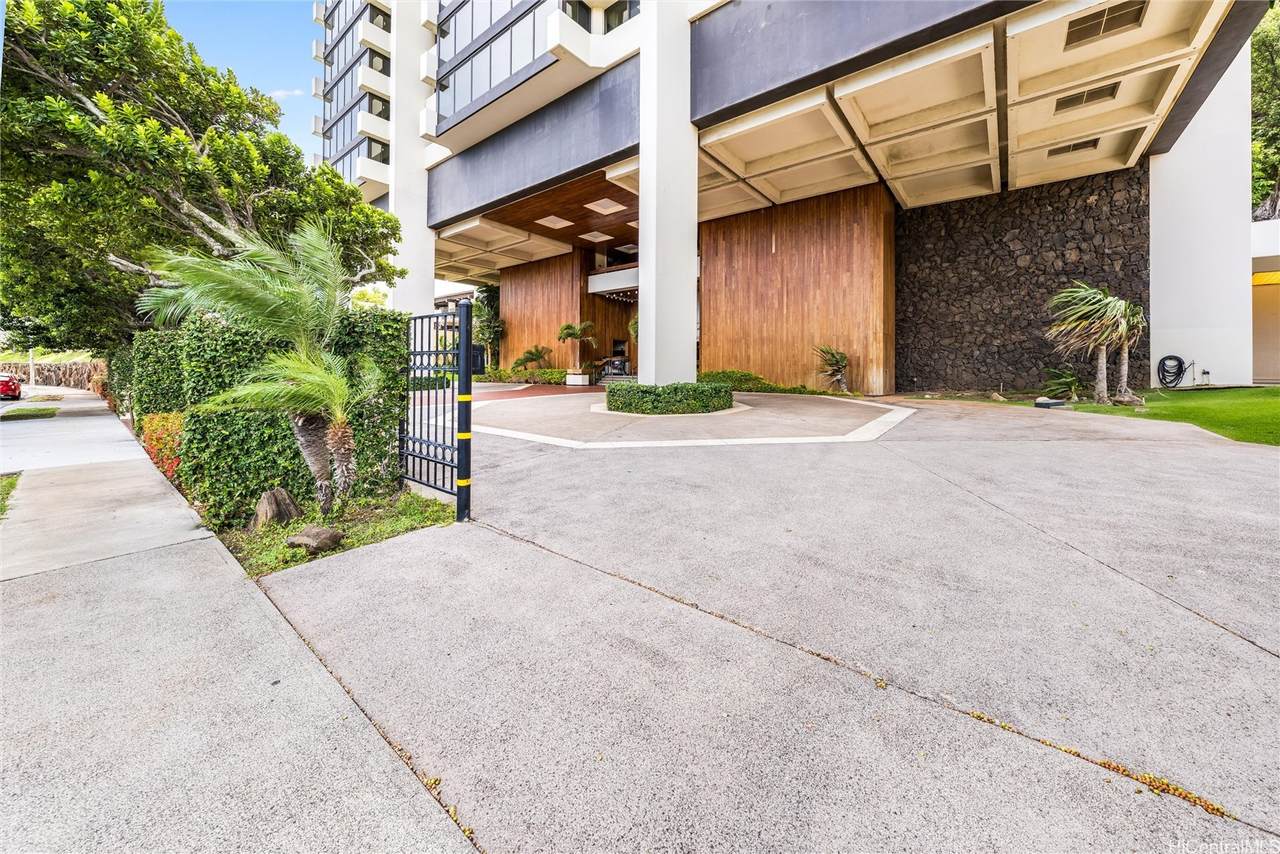 https://bt-photos.global.ssl.fastly.net/honolulu/1280_boomver_1_202601567-2.jpg