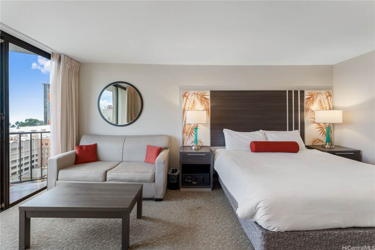 https://bt-photos.global.ssl.fastly.net/honolulu/1280_boomver_1_202601604-3.jpg