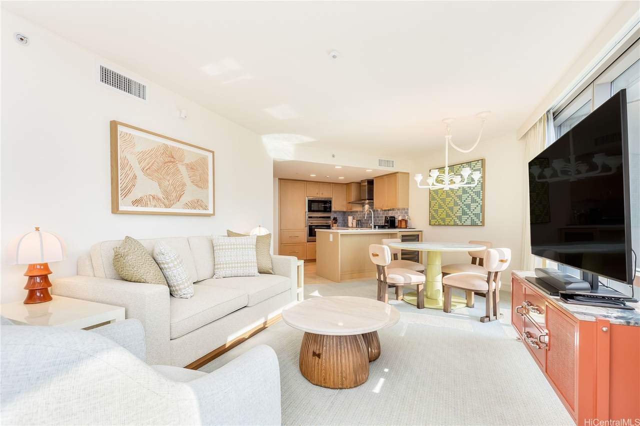 223 Saratoga Road - Photo 1