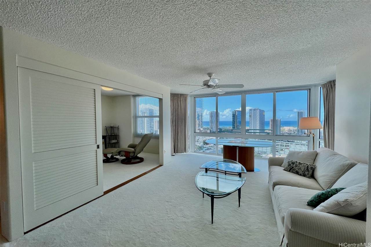 801 King Street - Photo 1