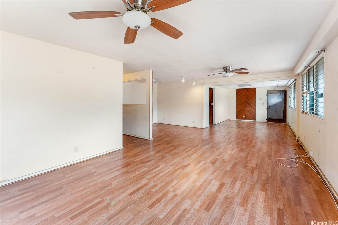 87-909 Hookele Place - Photo 1