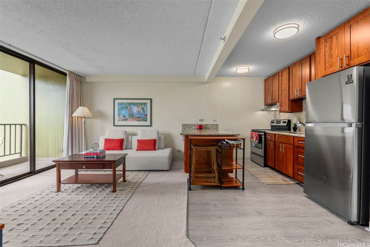 229 Paoakalani Avenue - Photo 1