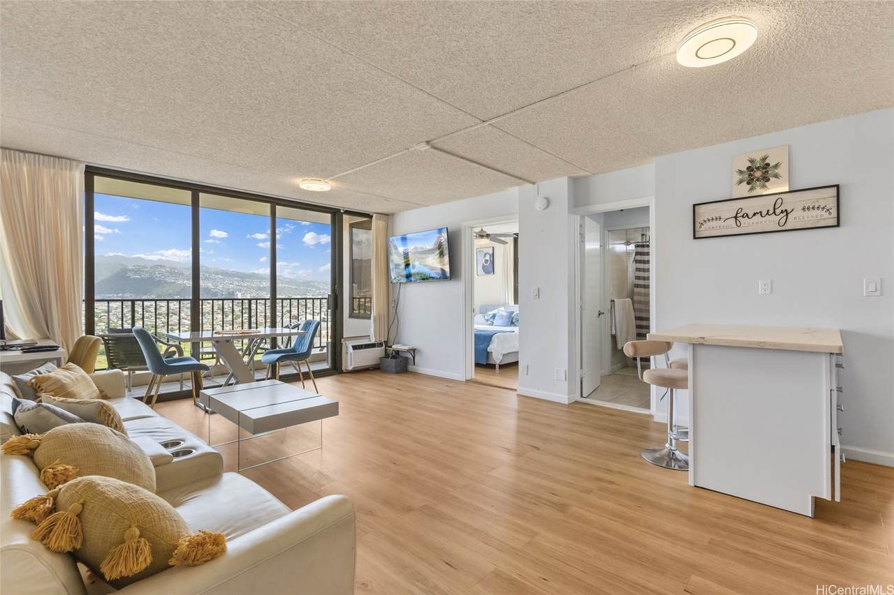 https://bt-photos.global.ssl.fastly.net/honolulu/1280_boomver_1_202603350-2.jpg