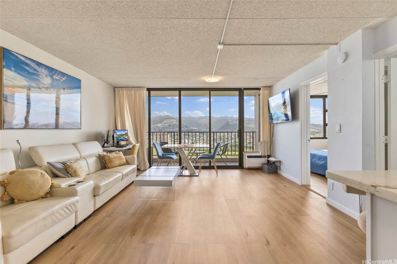 https://bt-photos.global.ssl.fastly.net/honolulu/1280_boomver_1_202603350-2.jpg