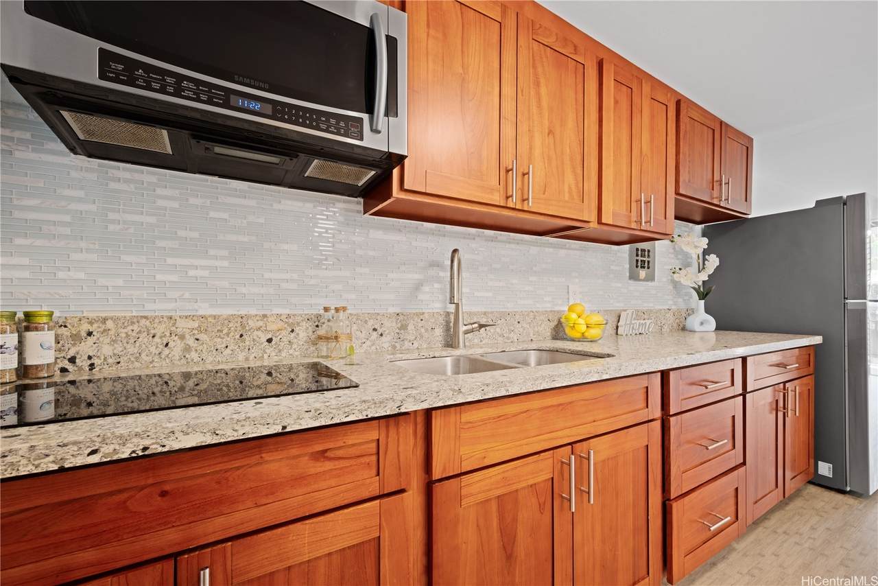 1700 Makiki Street - Photo 1