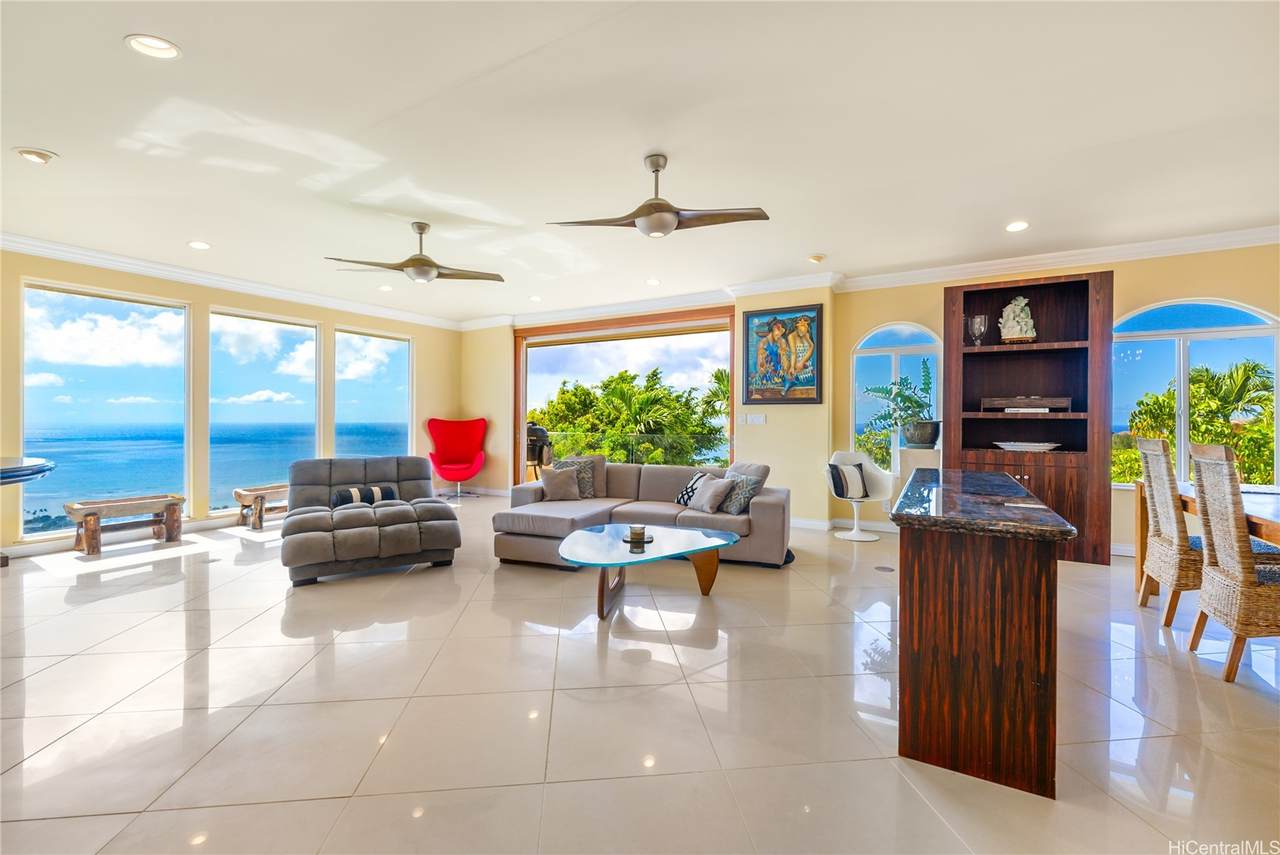 https://bt-photos.global.ssl.fastly.net/honolulu/1280_boomver_1_202603556-2.jpg
