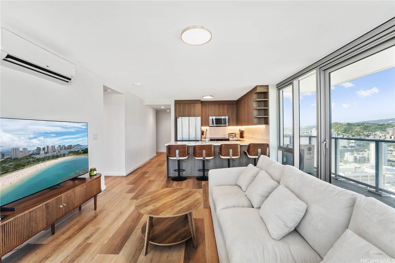 1515 Liona Street - Photo 1