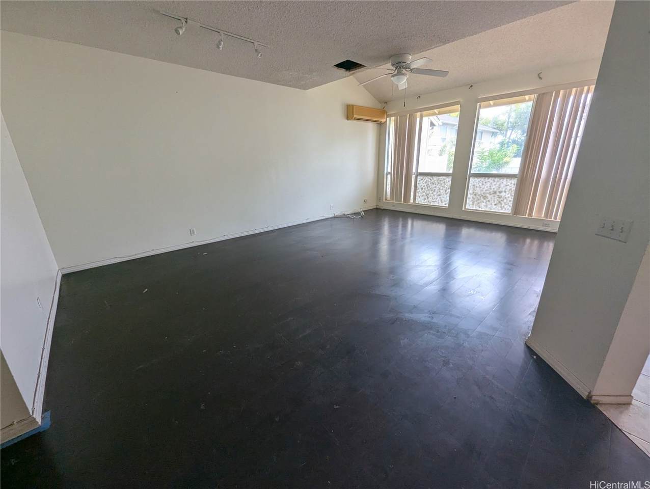 https://bt-photos.global.ssl.fastly.net/honolulu/1280_boomver_1_202604003-2.jpg