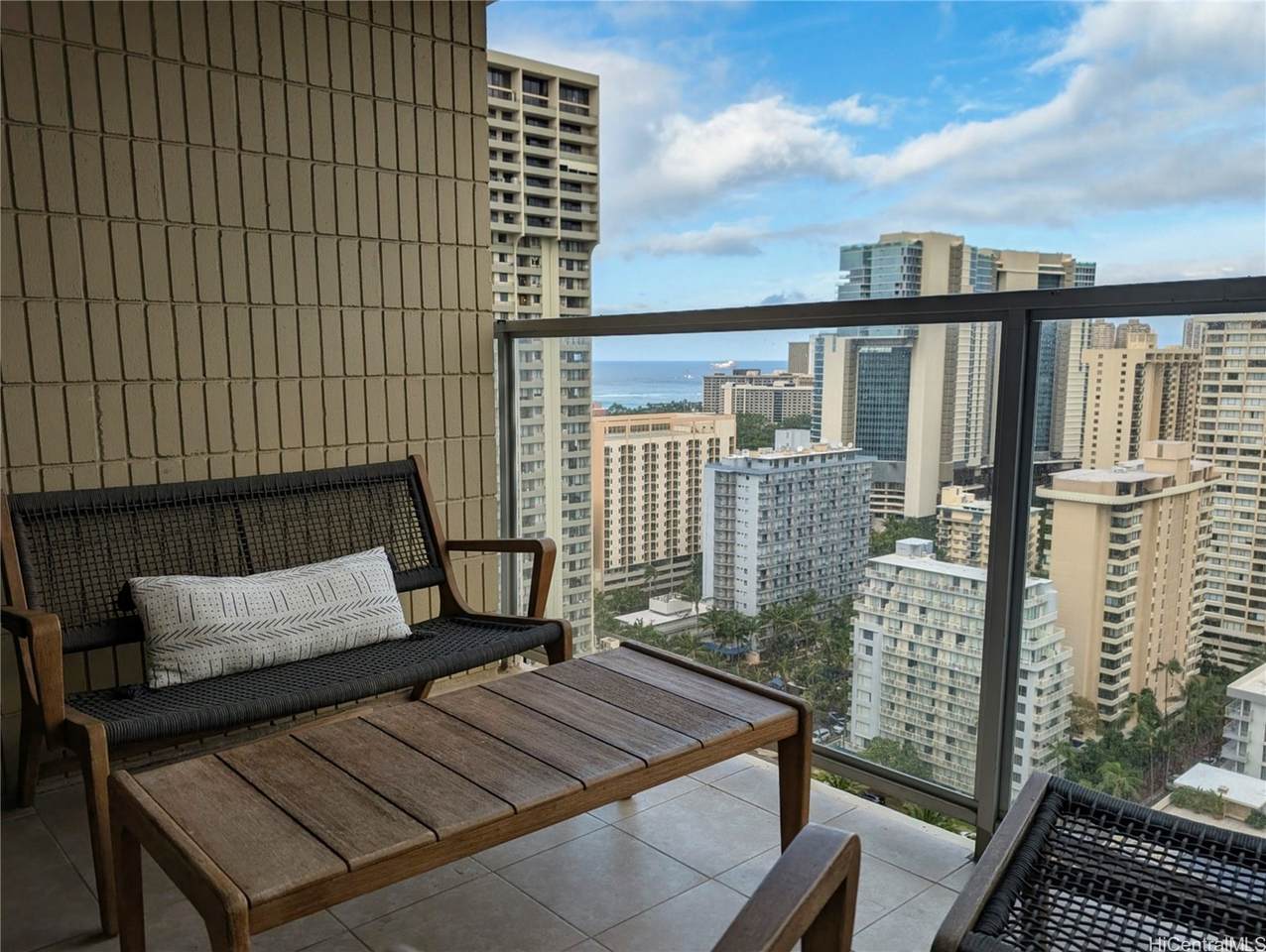 https://bt-photos.global.ssl.fastly.net/honolulu/1280_boomver_2_202604034-2.jpg