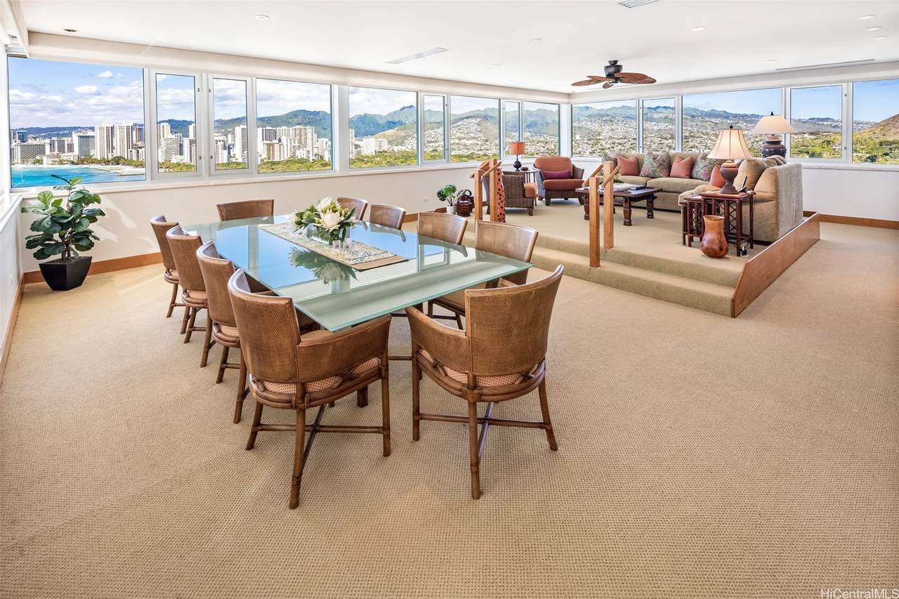 2895 Kalakaua Avenue - Photo 1