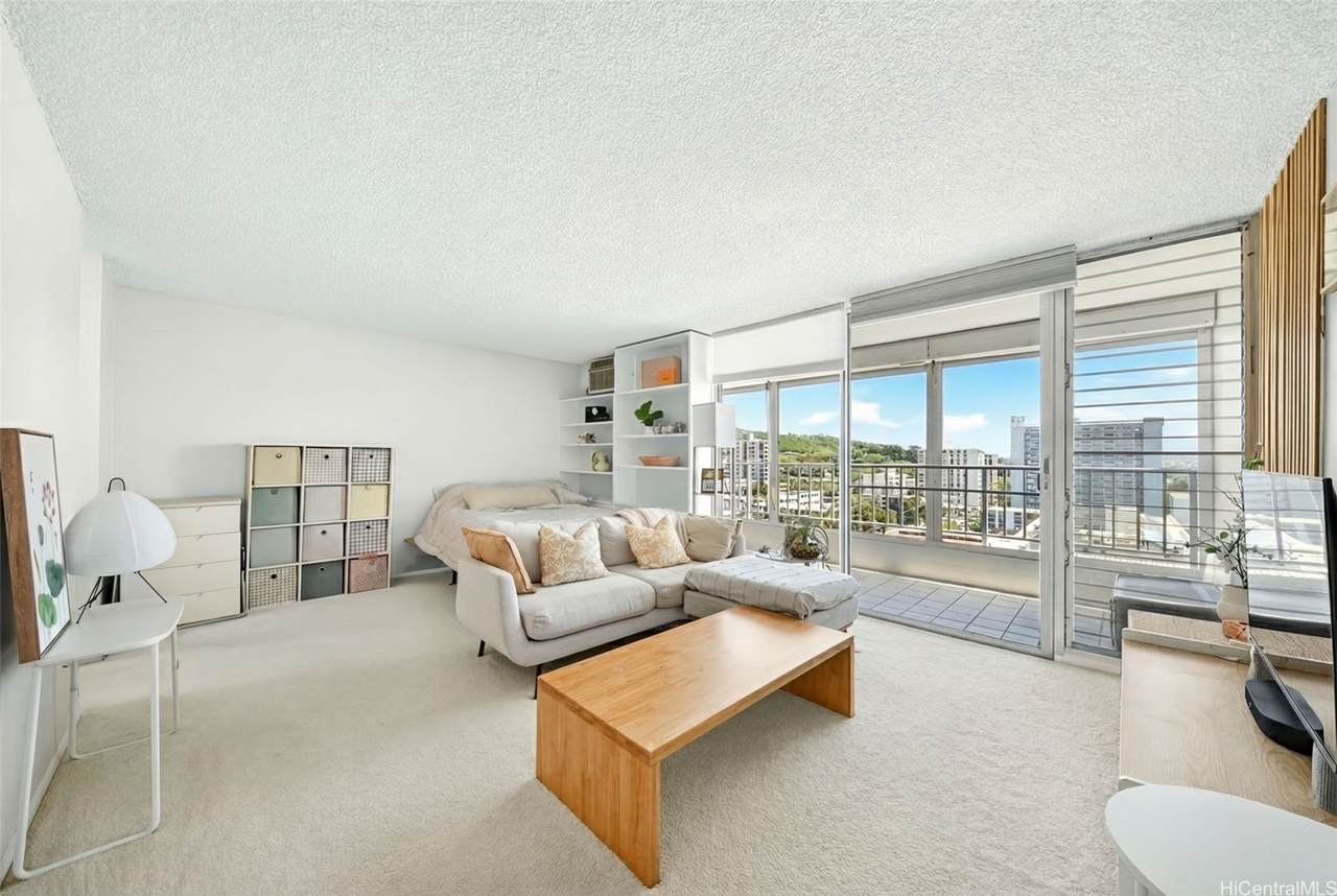 1419 Dominis Street - Photo 1