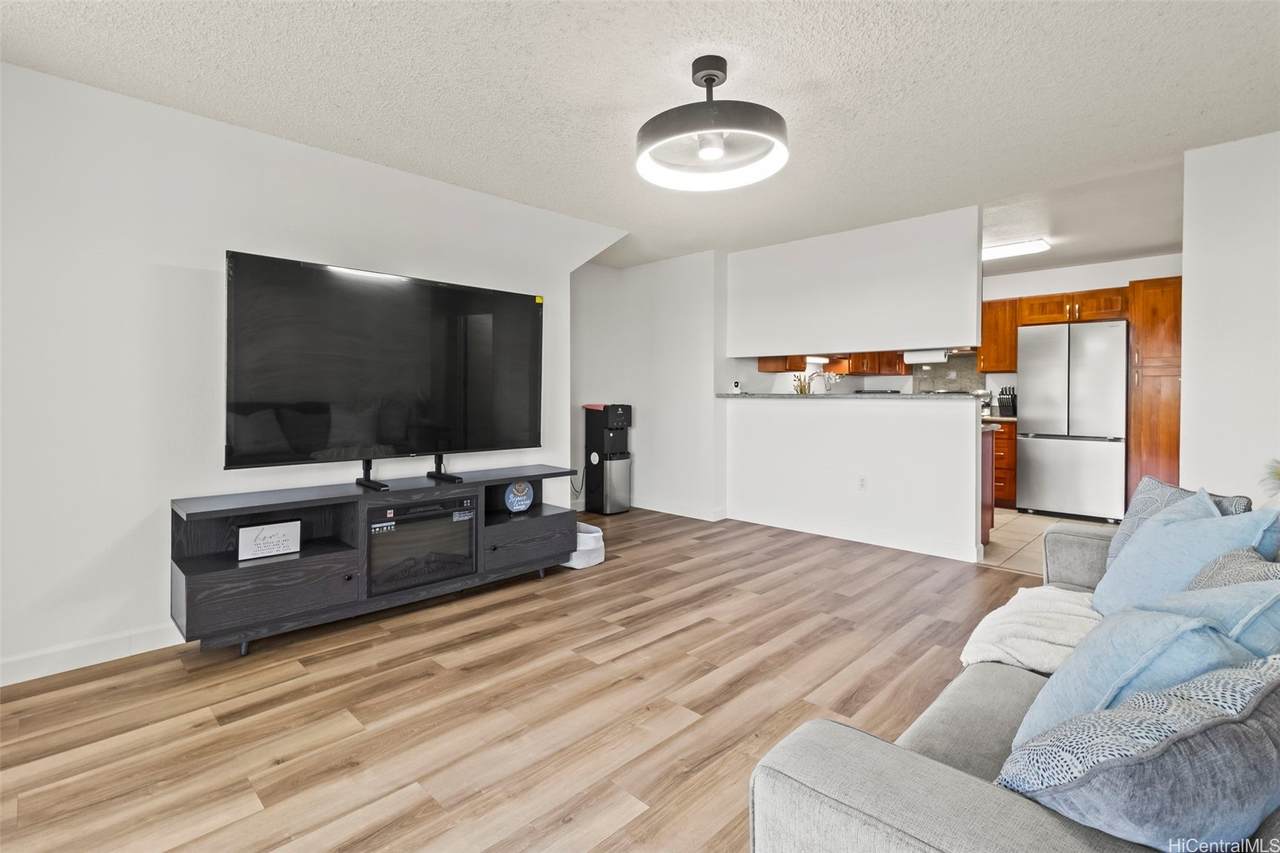 https://bt-photos.global.ssl.fastly.net/honolulu/1280_boomver_1_202604338-2.jpg