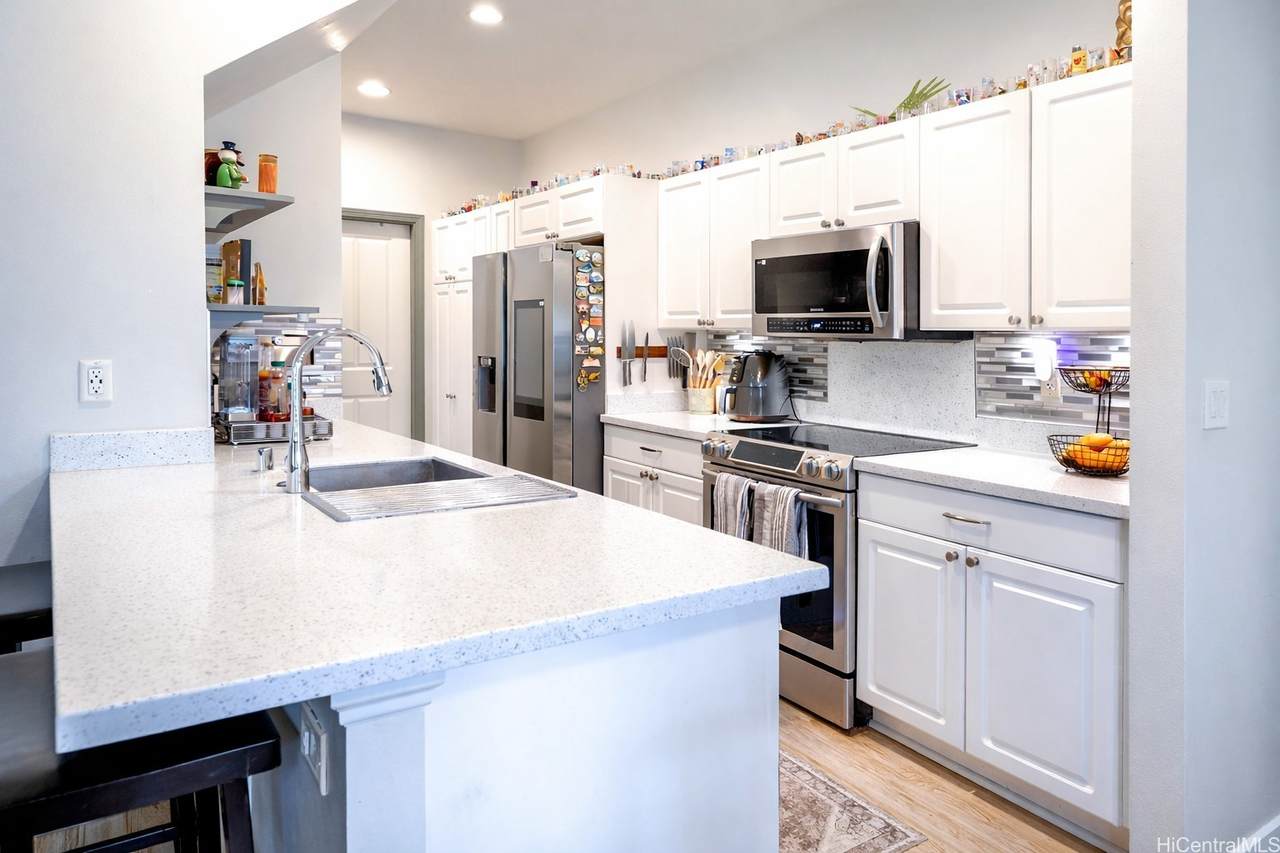 91-6221 Kapolei Parkway - Photo 1