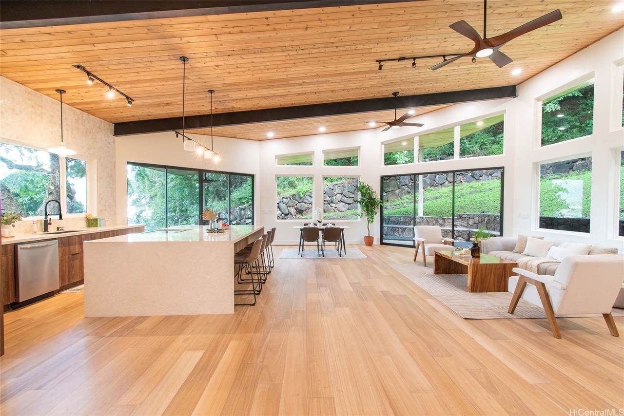 https://bt-photos.global.ssl.fastly.net/honolulu/1280_boomver_1_202604389-2.jpg