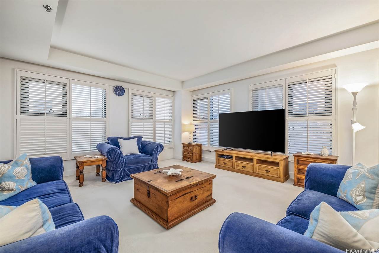 1080 Beretania Street - Photo 1