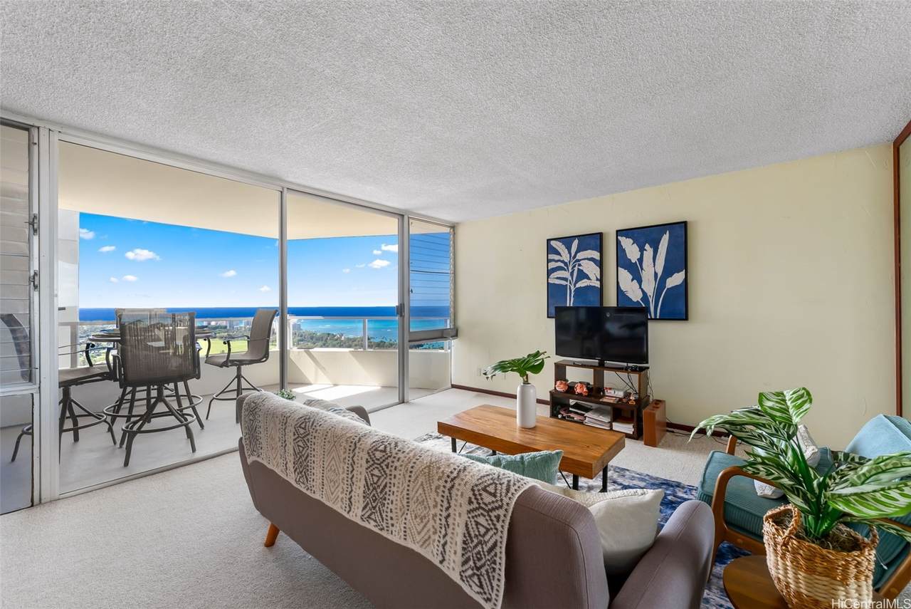 2600 Pualani Way - Photo 1