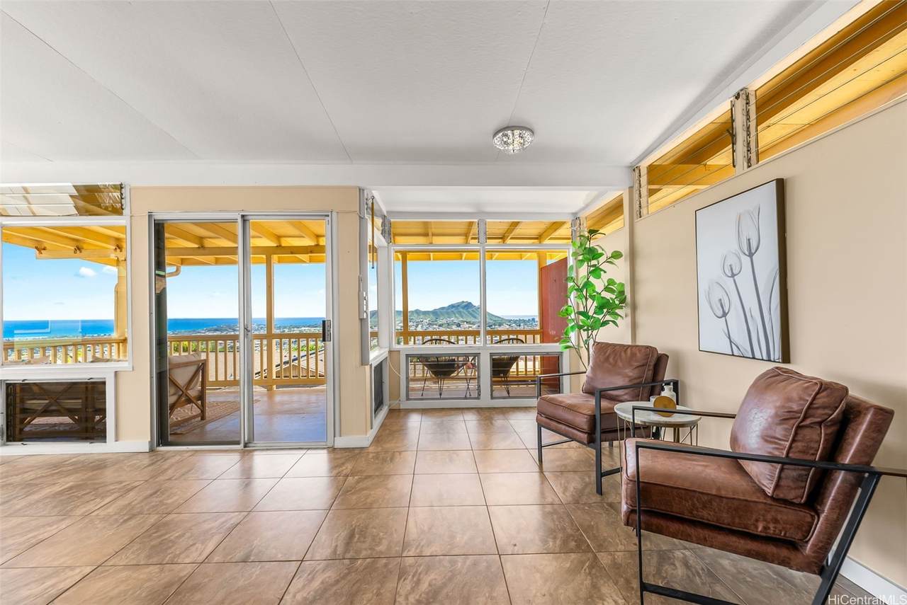 https://bt-photos.global.ssl.fastly.net/honolulu/1280_boomver_1_202604409-2.jpg