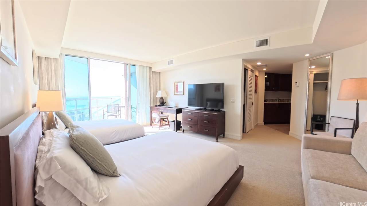 https://bt-photos.global.ssl.fastly.net/honolulu/1280_boomver_1_202604510-8.jpg