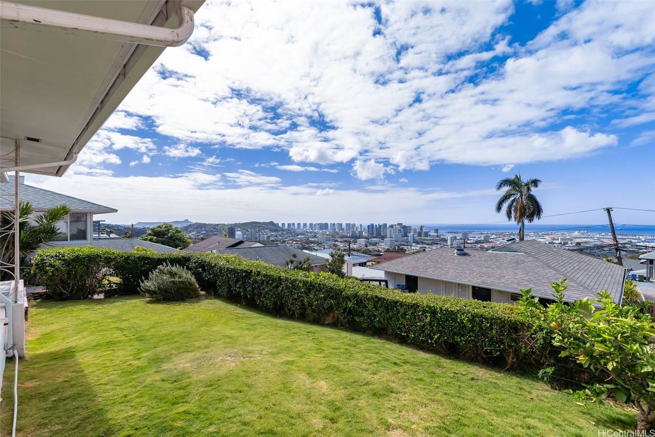 https://bt-photos.global.ssl.fastly.net/honolulu/1280_boomver_1_202604529-2.jpg