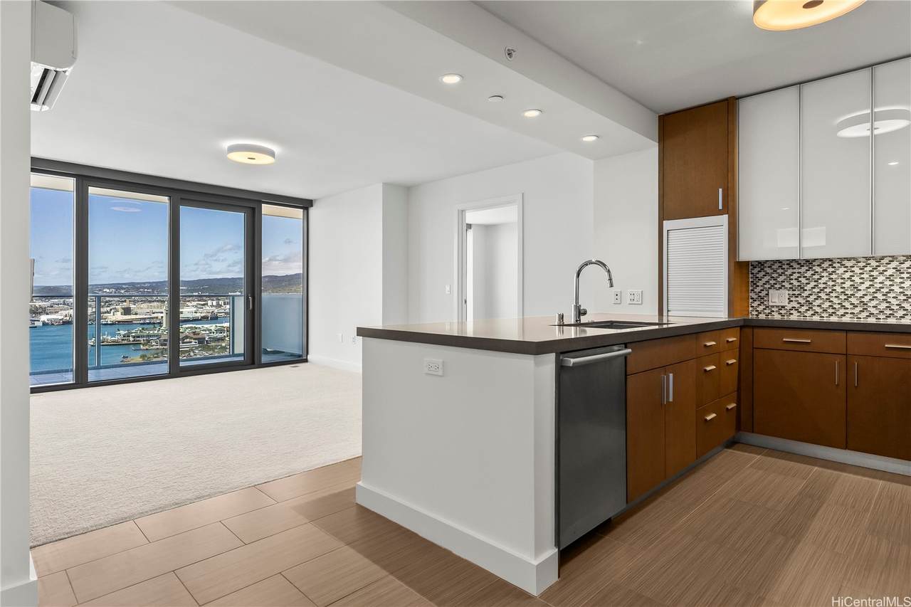 600 Ala Moana Boulevard - Photo 1